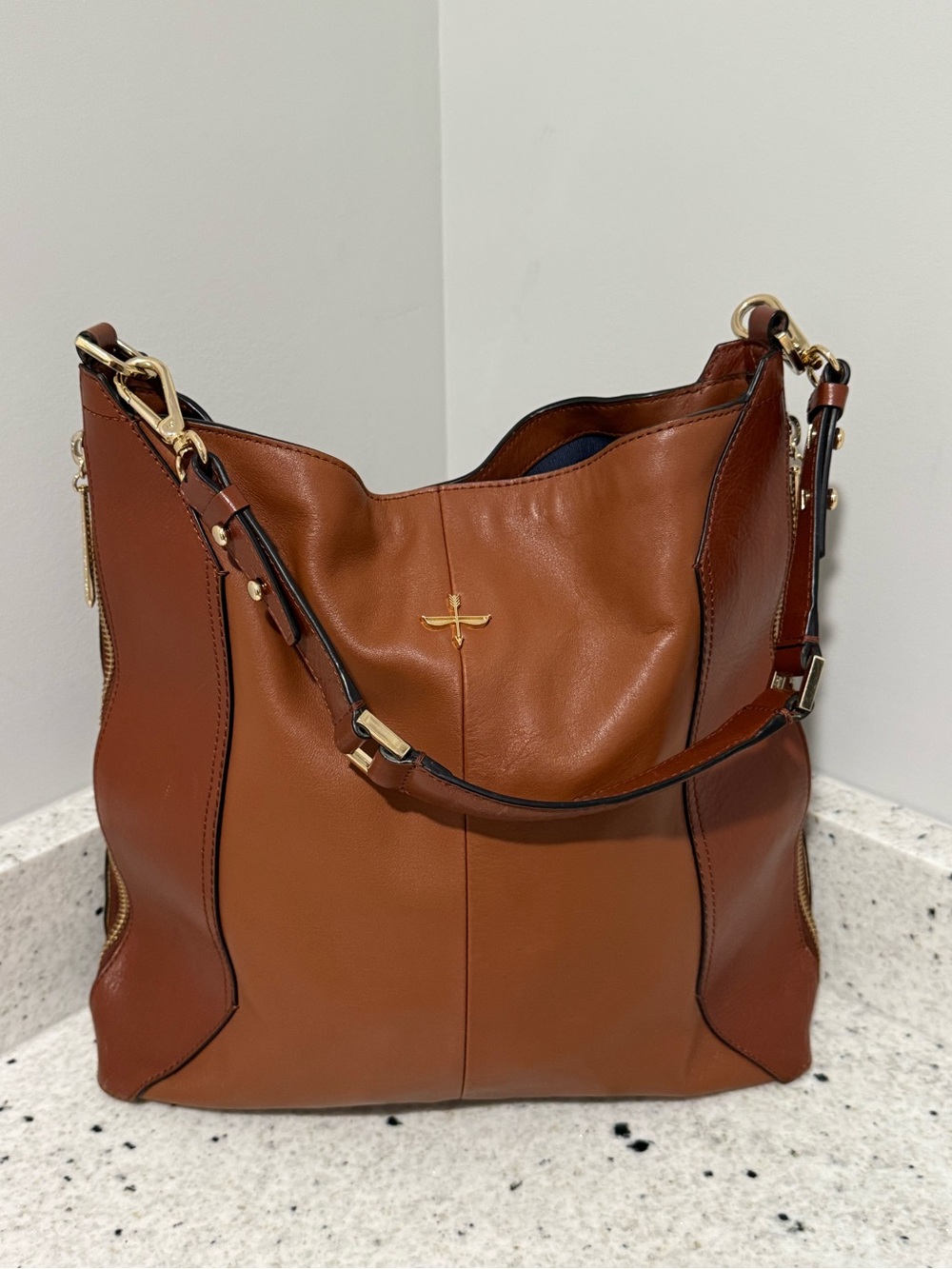 Pour la Victoire Leather Bag with Dust Cover